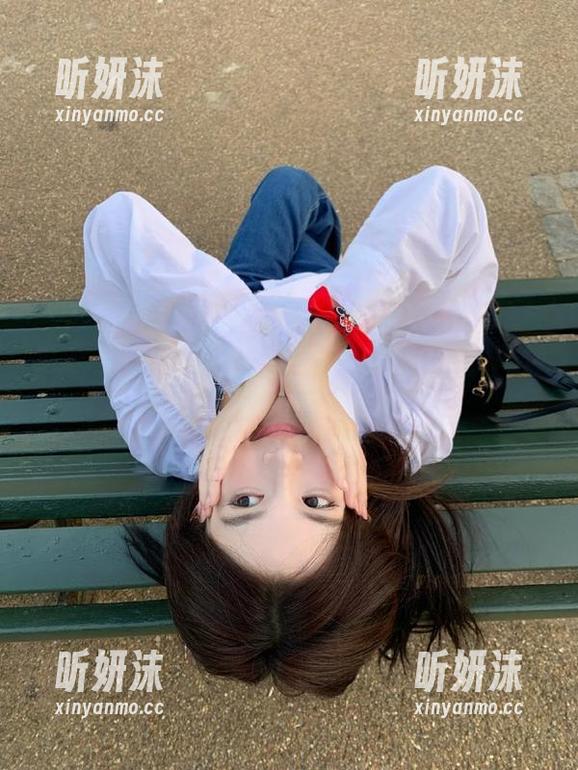 Poppa Chan 走进Poppa Chan的校园写真记录,高清画面捕捉每个青春的瞬息